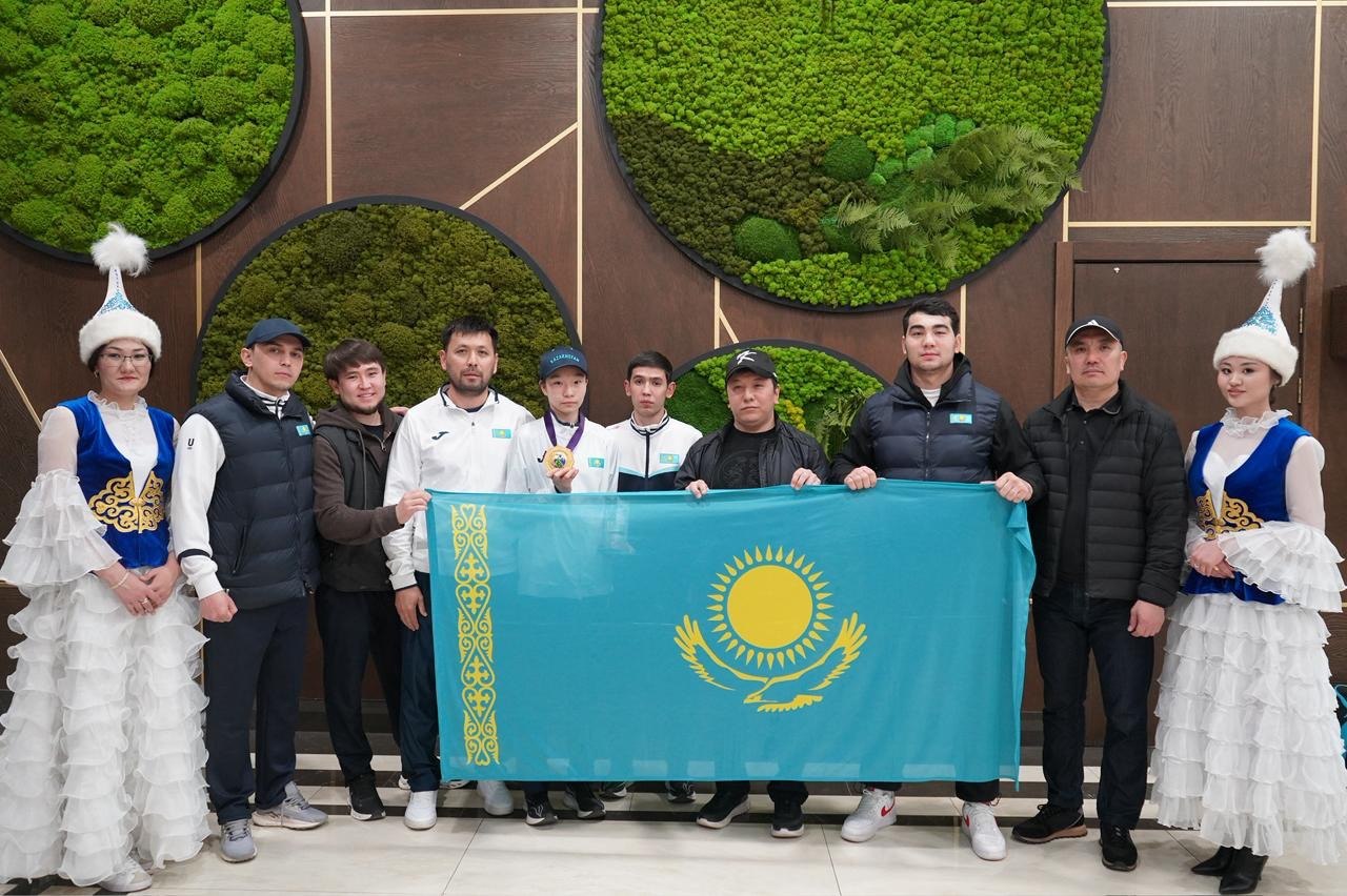 Әлем чемпионы Айым Серікбаева елге оралды