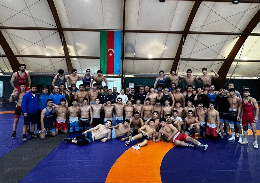 Грек-рим күресінен жастар арасынында Баку қаласында (Әзірбайжан) оқу-жаттығу жиыны өтуде