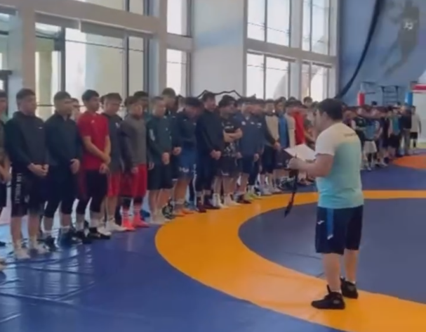 Грек-рим күресінен U17 юниорлар, жасөспірімдер арасында Түркістан облысында Алма-Тау спорт базасында оқу-жаттығу жиыны өтуде